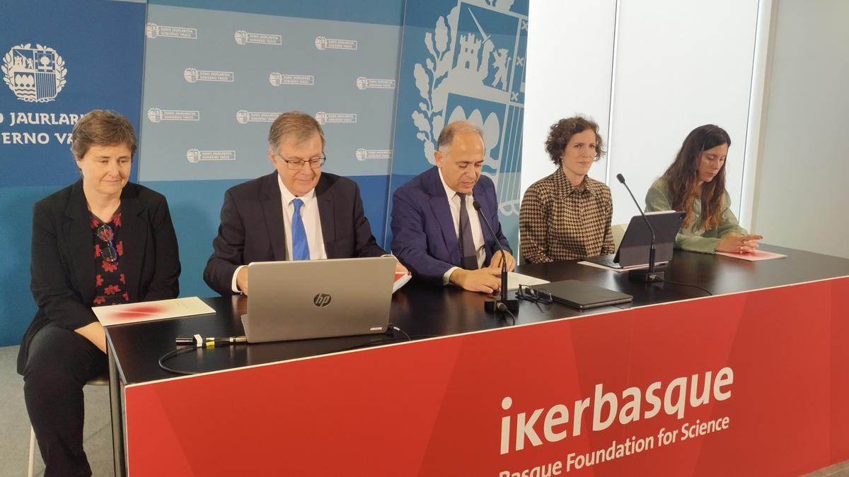 Rueda de prensa de Ikerbasque esta mañana en Bilbao.