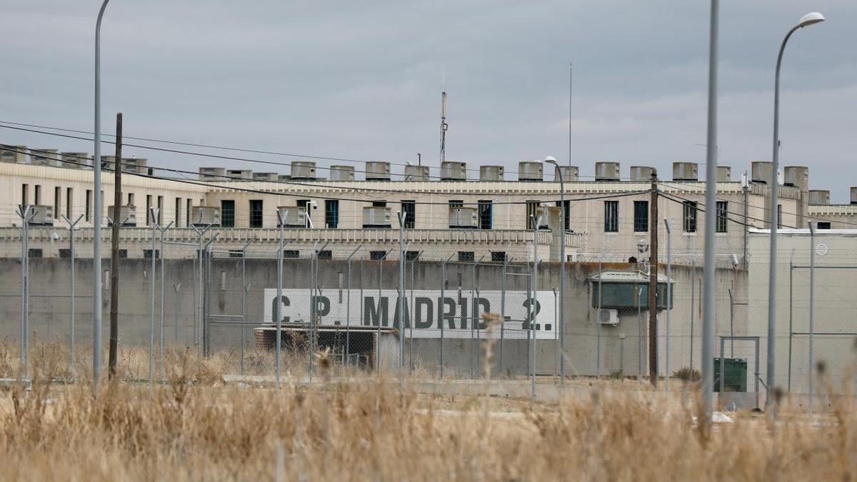 Exterior del centro penitenciario de Alcalá-Meco, en Madrid.