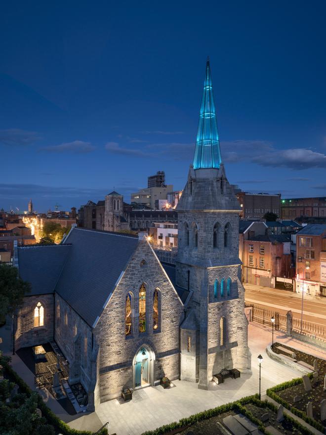 La antigua iglesia de Saint James en Dublín es ahora una destilería en la que sellan el pasaporte del peregrino.
