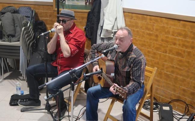 Danny del Toro y Fede Aguado, en el bar Galilea.