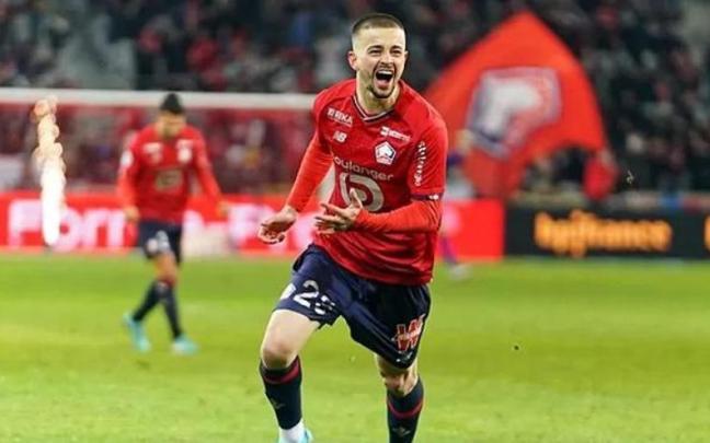 Zhegrova celebra un gol con el Lille. / N.G.