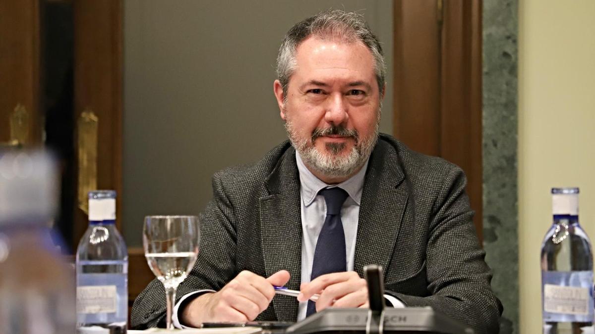 El portavoz del PSOE en el Senado, Juan Espadas