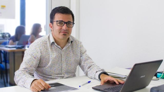 Julen Elgeta destaca la amplia oferta formativa de Hetel y sus salidas laborales..
