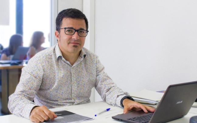 Julen Elgeta destaca la amplia oferta formativa de Hetel y sus salidas laborales..