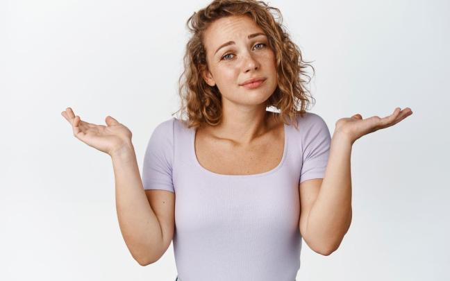 Escoger un corte y un tono de pelo adecuados a las facciones son clave para no sumar años a la apariencia. / S.L. / Freepik Escoger un corte y un tono de pelo adecuados a las facciones son clave para no sumar años a la apariencia.