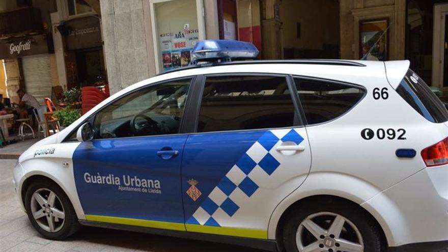 Un vehículo de la Guardia Urbana de Lleida