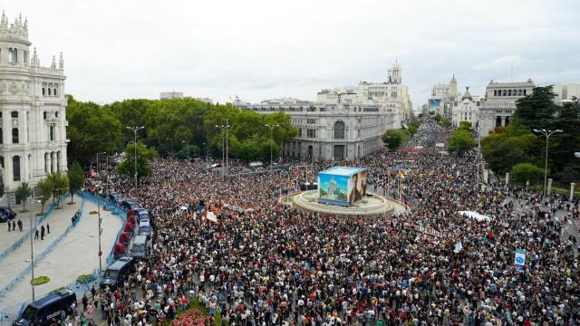 En imágenes: Miles de manifestantes abarrotan las calles de Madrid por la crisis de la vivienda