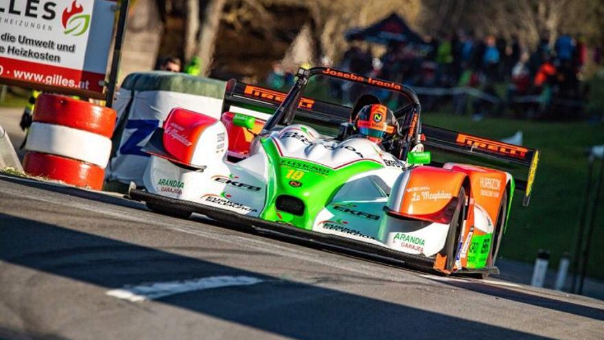 Joseba Iraola pilota su Nova NP01 en una prueba del Campeonato de Europa de Montaña.