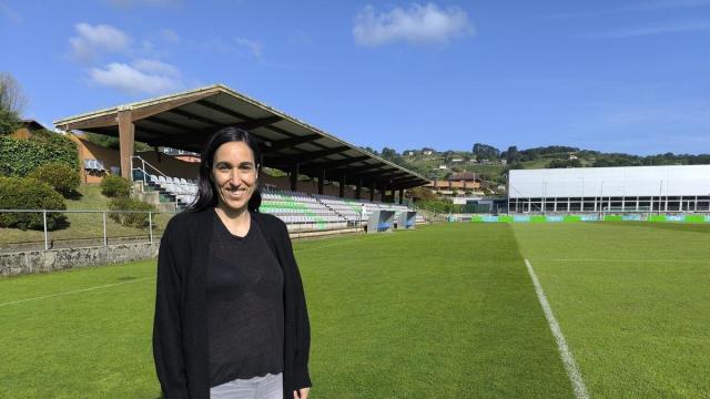 Naiara Salinas, presidenta del Hondarribia FE, en Hondartza