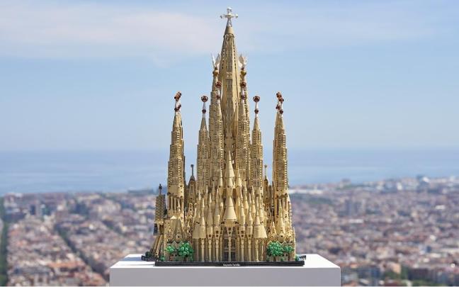 El kit de LEGO de la Sagrada Familia.