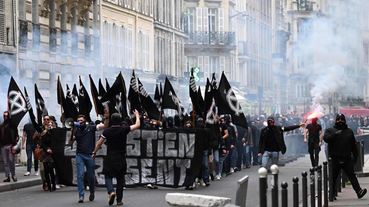 Manifestación del grupo ultraderechista “Comite du 9 Mai" (Comité del 9 de mayo) en París.