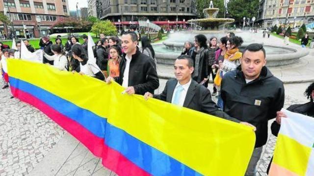 Una manifestación de colombianos residentes en el País Vasco.