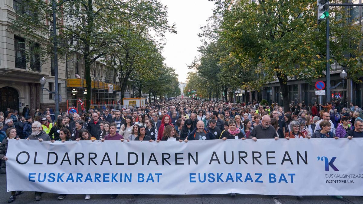 Manifestación “Ante la injerencia de los tribunales” contra el euskera celebrada el pasado 4 de noviembre en Bilbao,