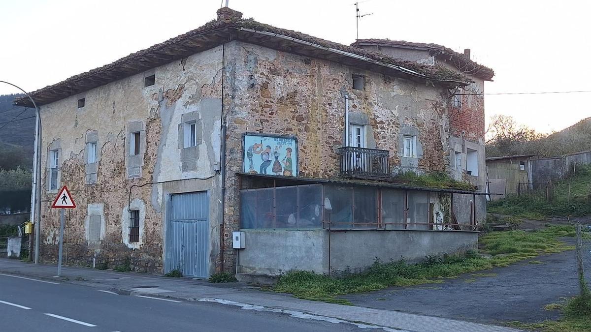 Viejo baserri en Okondo