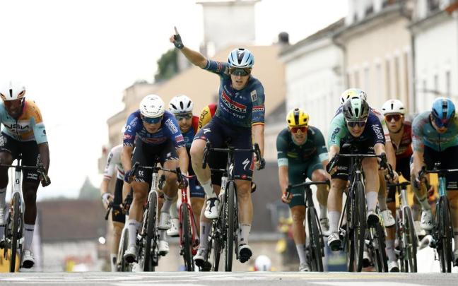 Merlier celebra su tercera victoria al esprint en el Tour.