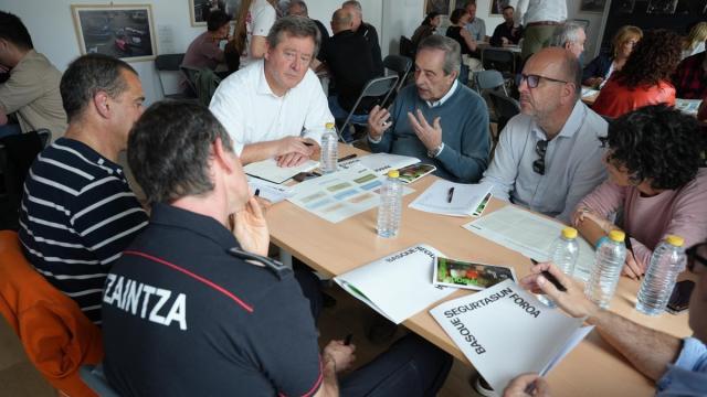 En el encuentro participaron diferentes instituciones, entidades y agentes de la comarca