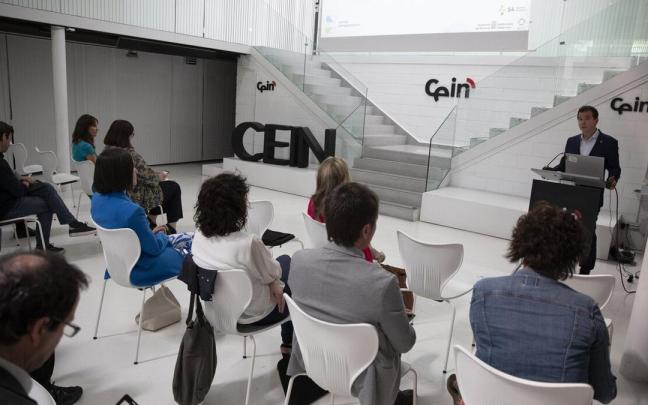 El consejero de Desarrollo Económico y Empresarial y presidente de CEIN, Mikel Irujo, presenta el III Plan de Emprendimiento. El consejero de Desarrollo Económico y Empresarial y presidente de CEIN, Mikel Irujo, presenta el III Plan de Emprendimiento.