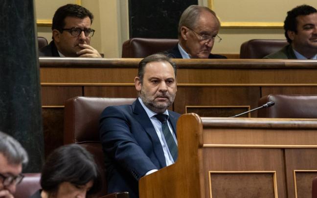 El diputado del Grupo Mixto y exministro de Transportes José Luis Ábalos, en el Congreso.