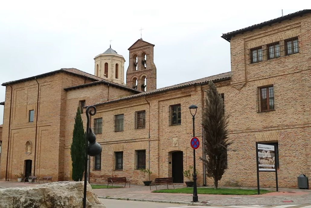 El monasterio benedictino, situado en Sahagún (León). El monasterio benedictino, situado en Sahagún (León).