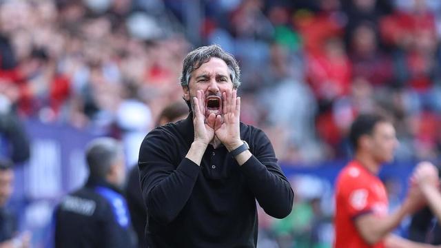 Vicente Moreno durante un encuentro en la presente temporada con Osasuna. Foto: OSKAR MONTERO