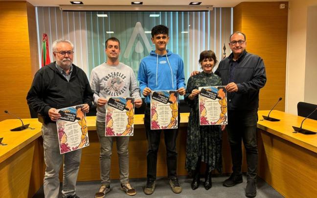 De izquierda a derecha Josean Merino, Txerra Molinuevo, Luken Álava, Ainhoa Urrutia y Luis Mariano Álava / Araceli Oiarzabal De izquierda a derecha Josean Merino, Txerra Molinuevo, Luken Álava, Ainhoa Urrutia y Luis Mariano Álava