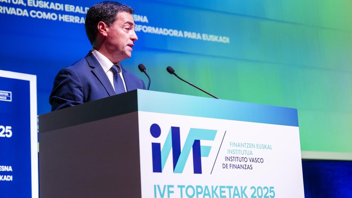 Imanol Pradales, durante su intervención.