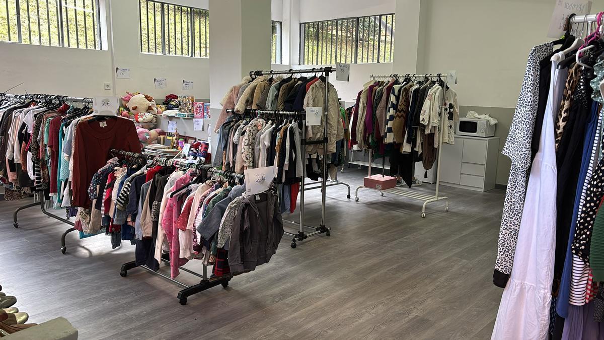 El mercadillo solidario a favor de la asociación CTNNB1 está abierto hasta el domingo