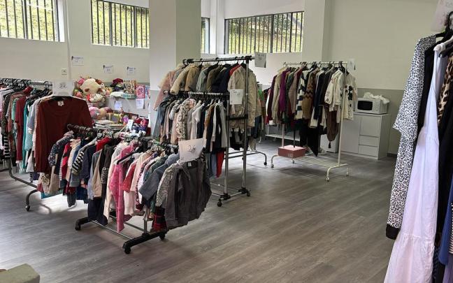 El mercadillo solidario a favor de la asociación CTNNB1 está abierto hasta el domingo