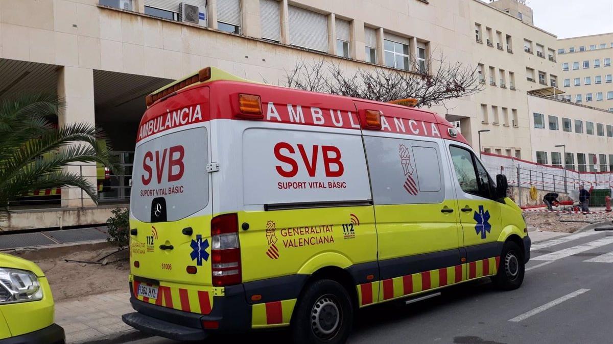 Una ambulancia de Soporte Vital Básico de la Generalitat Valenciana.