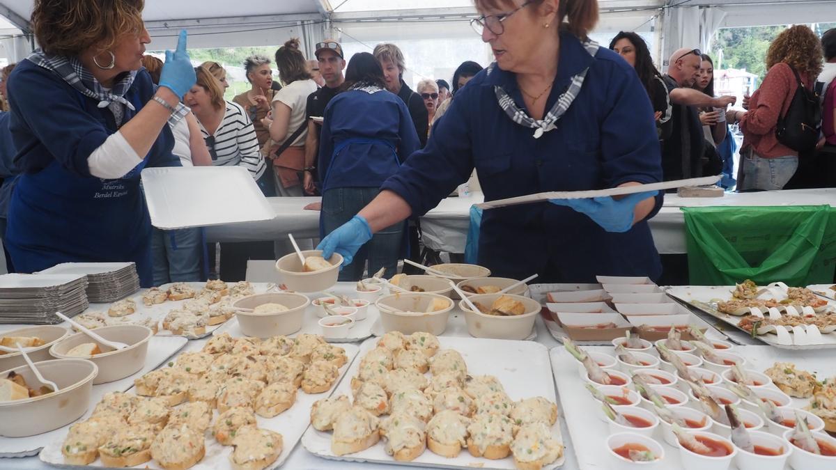 La oferta gastronómica preparada para el Berdel Eguna satisfizo a los paladares más exigentes