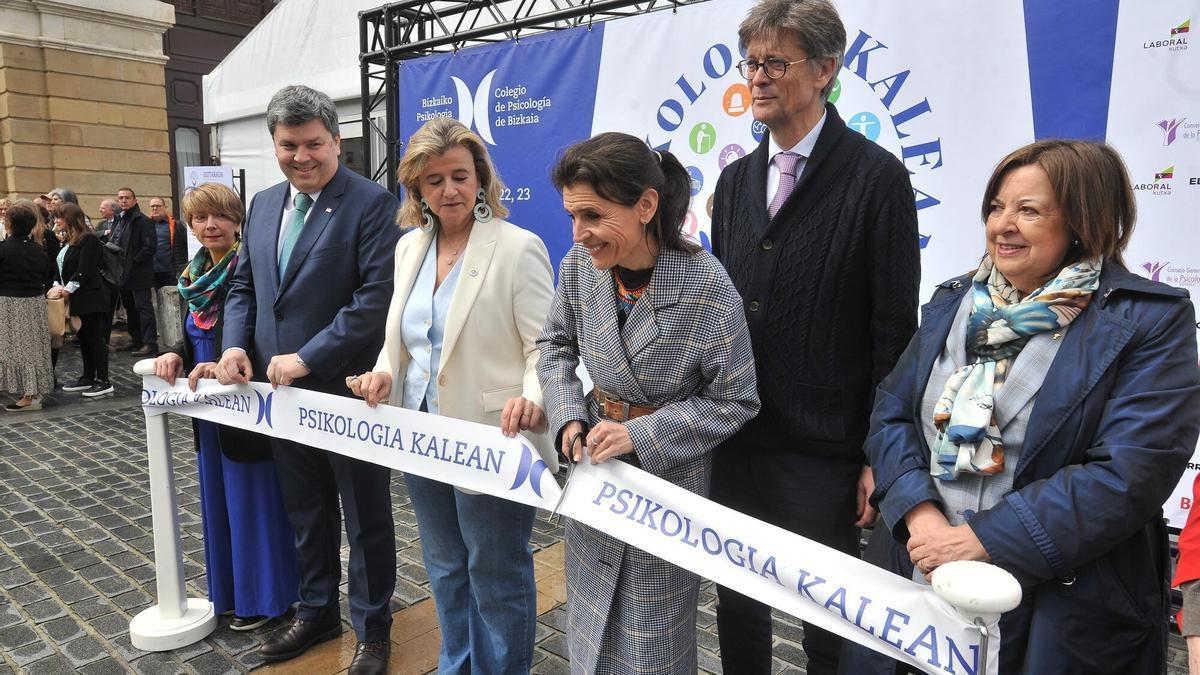 La consejera de Igualdad, Nerea Melgosa, en la inauguración este viernes de Psikologia Kalean.