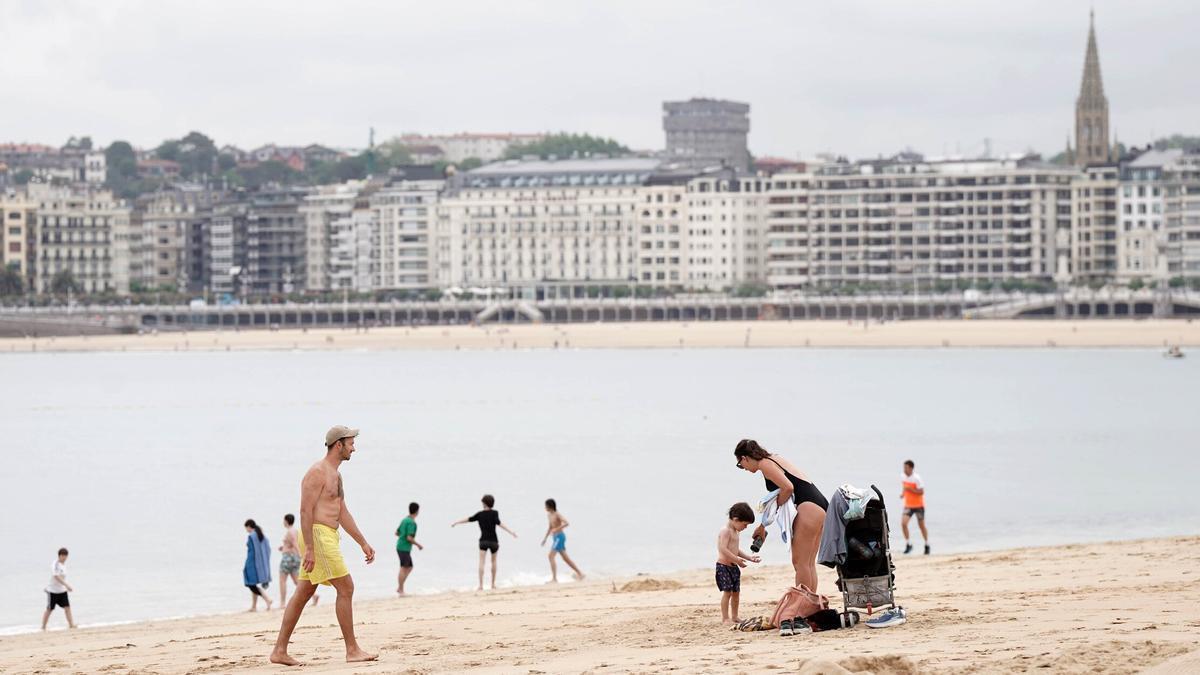 Comienza la temporada de playa en la CAV