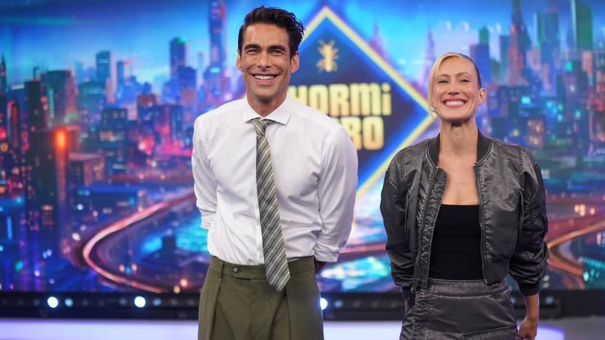Jon Kortajarena y Teresa Riott, en 'El Hormiguero'