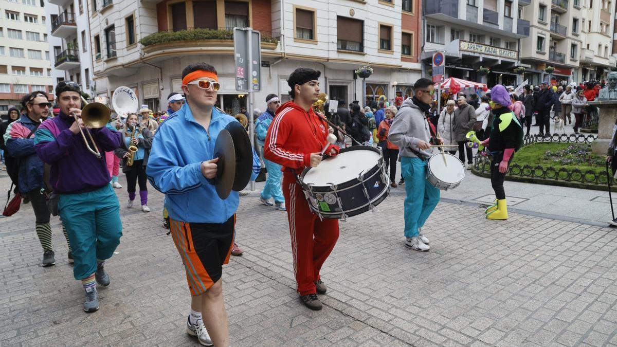 La txaranga Ustekabe, de Eibar, se encargará de poner el contrapunto musical al encuentro de Zestoa en torno al vino.