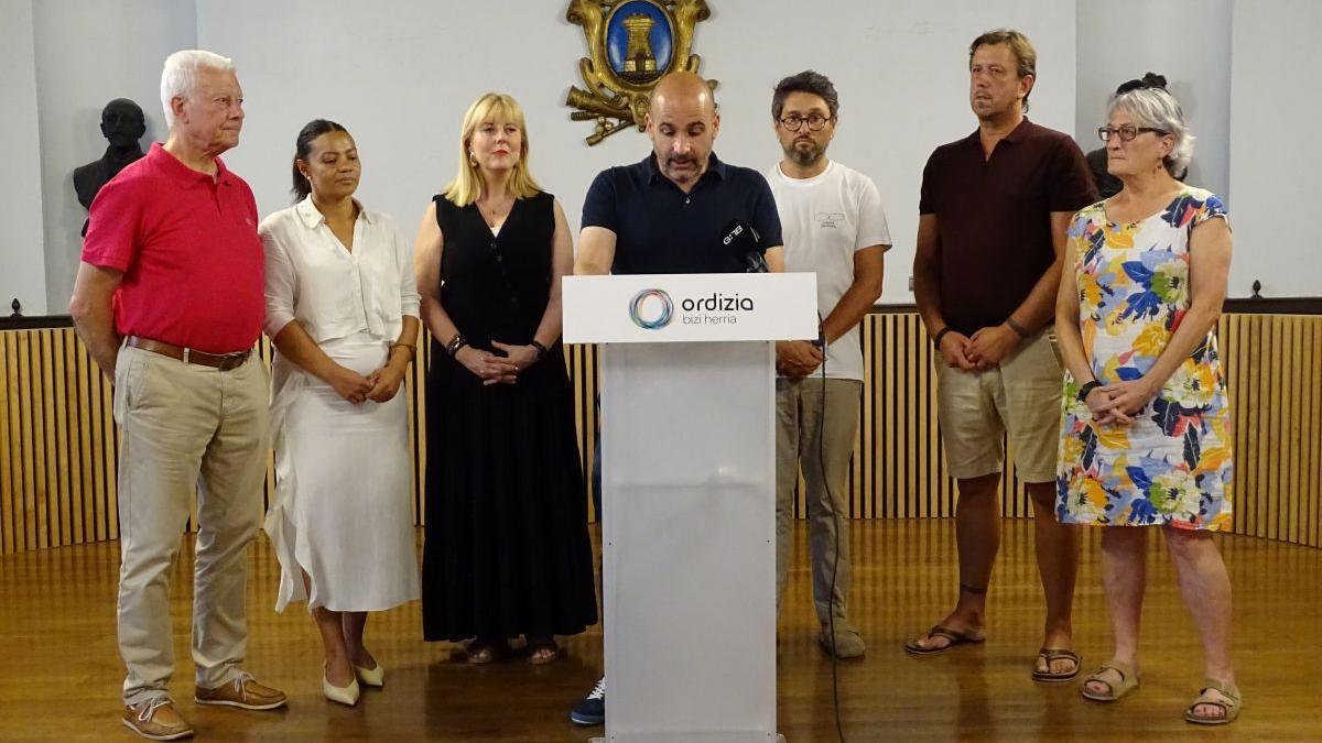 Lectura de la declaración institucional de la Mesa Política para la Convivencia de Ordizia