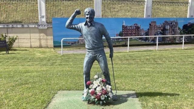 Investigan la desaparición de la estatua dedicada al golfista Severiano Ballesteros en Pedreña.