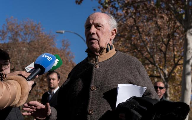 El vicepresidente en el Gobierno de José María Aznar, Rodrigo Rato, comparece ante la prensa.