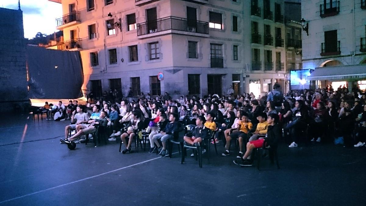 La plaza Kalegoen volverá a ser el escenario de veladas de cine a lo largo del mes de julio.
