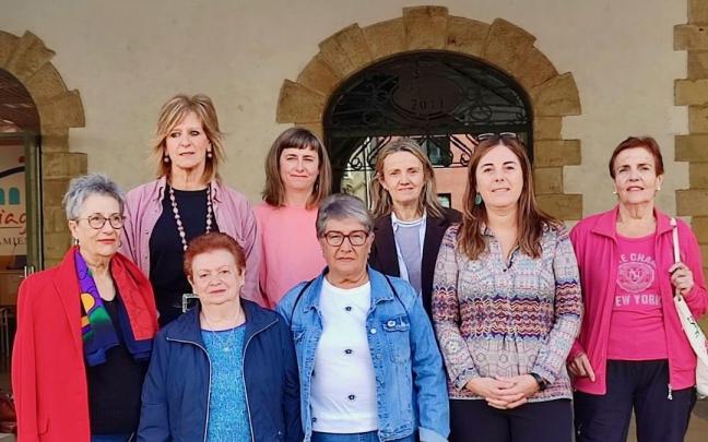Responsables municipales y usuarias de los programas sobre cuidados de Arrigorriaga
