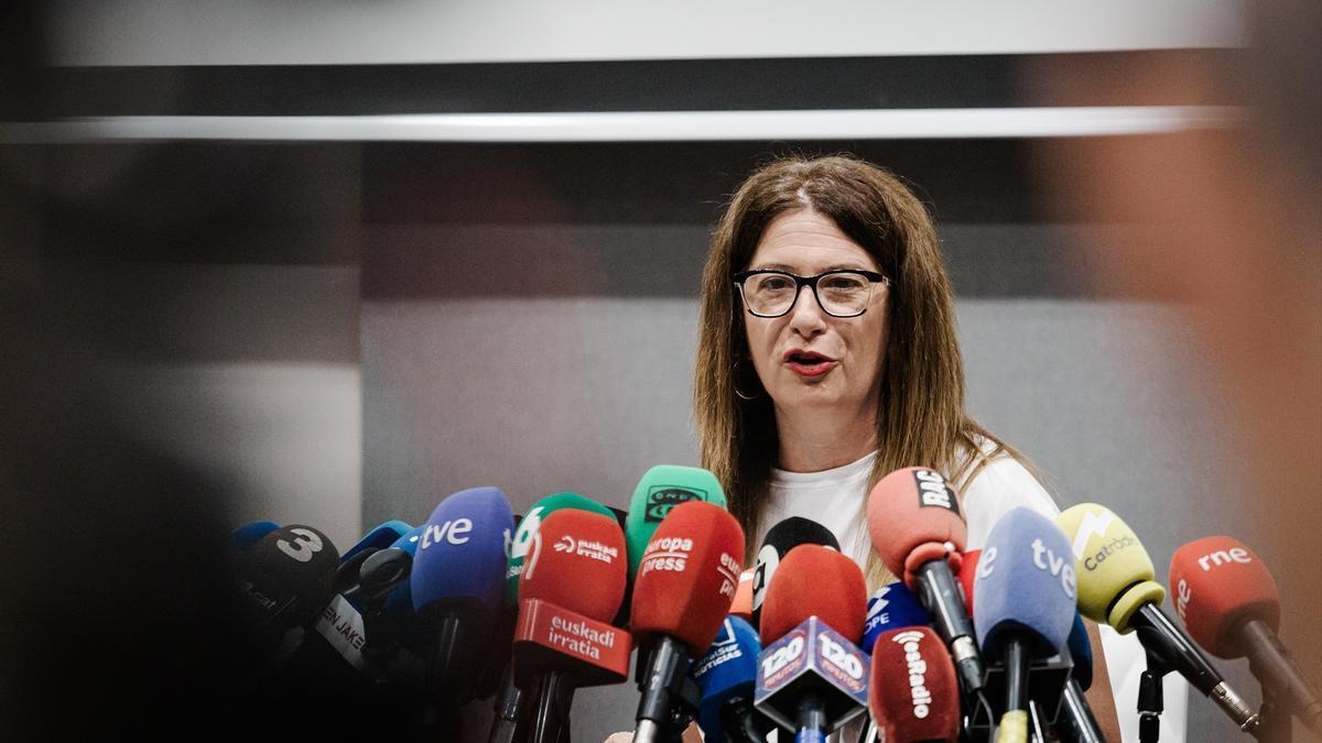 La exmilitante socialista Leire Díez durante una rueda de prensa.