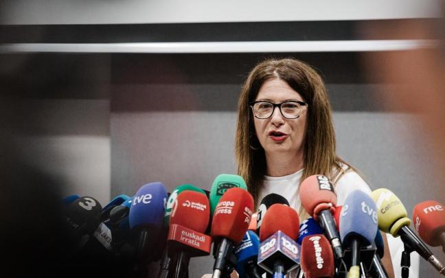 La exmilitante socialista Leire Díez durante una rueda de prensa.