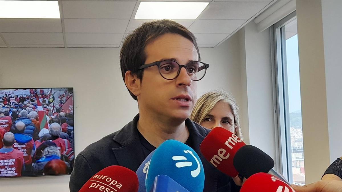 Otxandiano pide al PSOE "transparencia, honestidad" y que sea "absolutamente contundente" ante "indicios de corrupción".