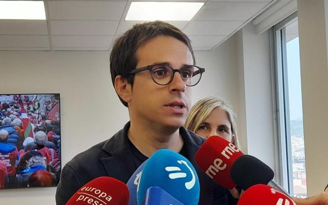 Otxandiano pide al PSOE "transparencia, honestidad" y que sea "absolutamente contundente" ante "indicios de corrupción".