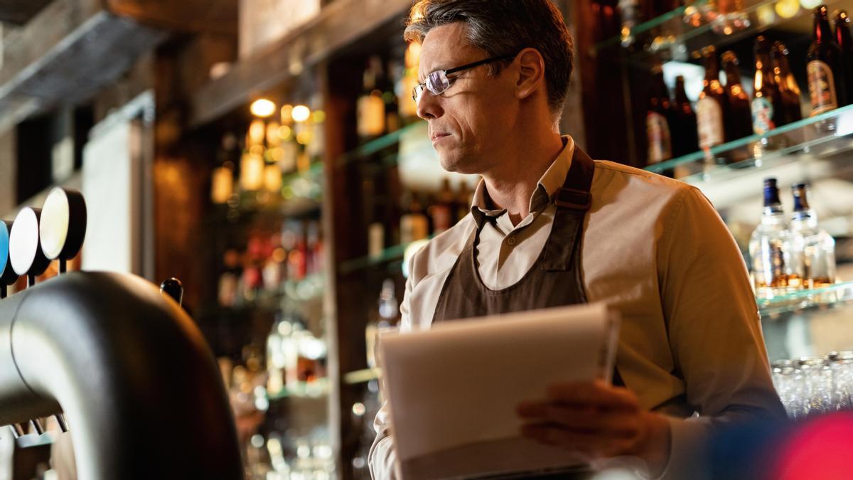 Un trabajador de un restaurante
