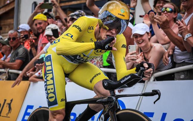 Jonas Vingegaard celebra la victoria en la crono individual del pasado Tour.