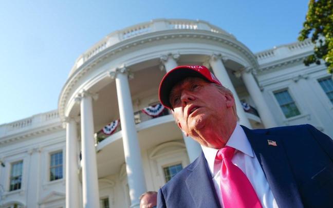 Donald Trump, en los exteriores de la Casa Blanca. / EFE Donald Trump, en los exteriores de la Casa Blanca.