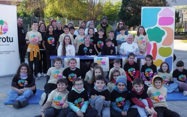 La comunidad escolar de Urduña Herri Eskola está preparada para la fiesta del domingo