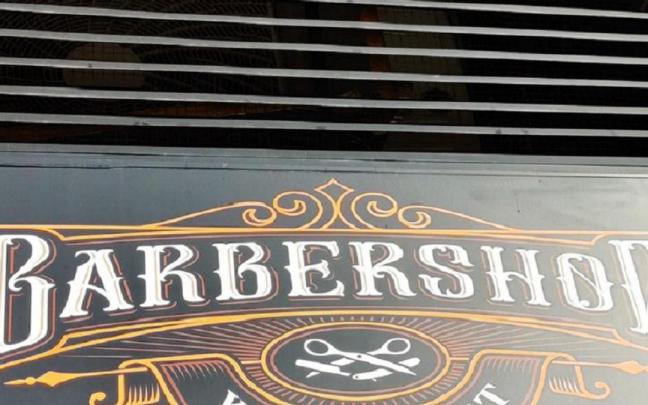 Una parte del rótulo.