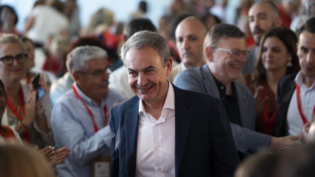 Zapatero, en la inauguración de la Convención Municipal del PSOE en Valencia este sábado.