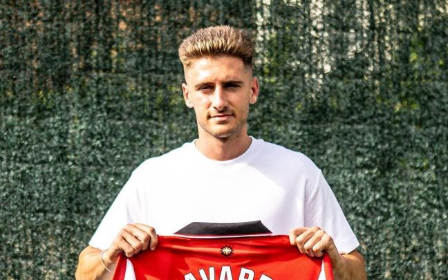 Athletic Clubek Robert Navarro fitxatu du 2030era arte.